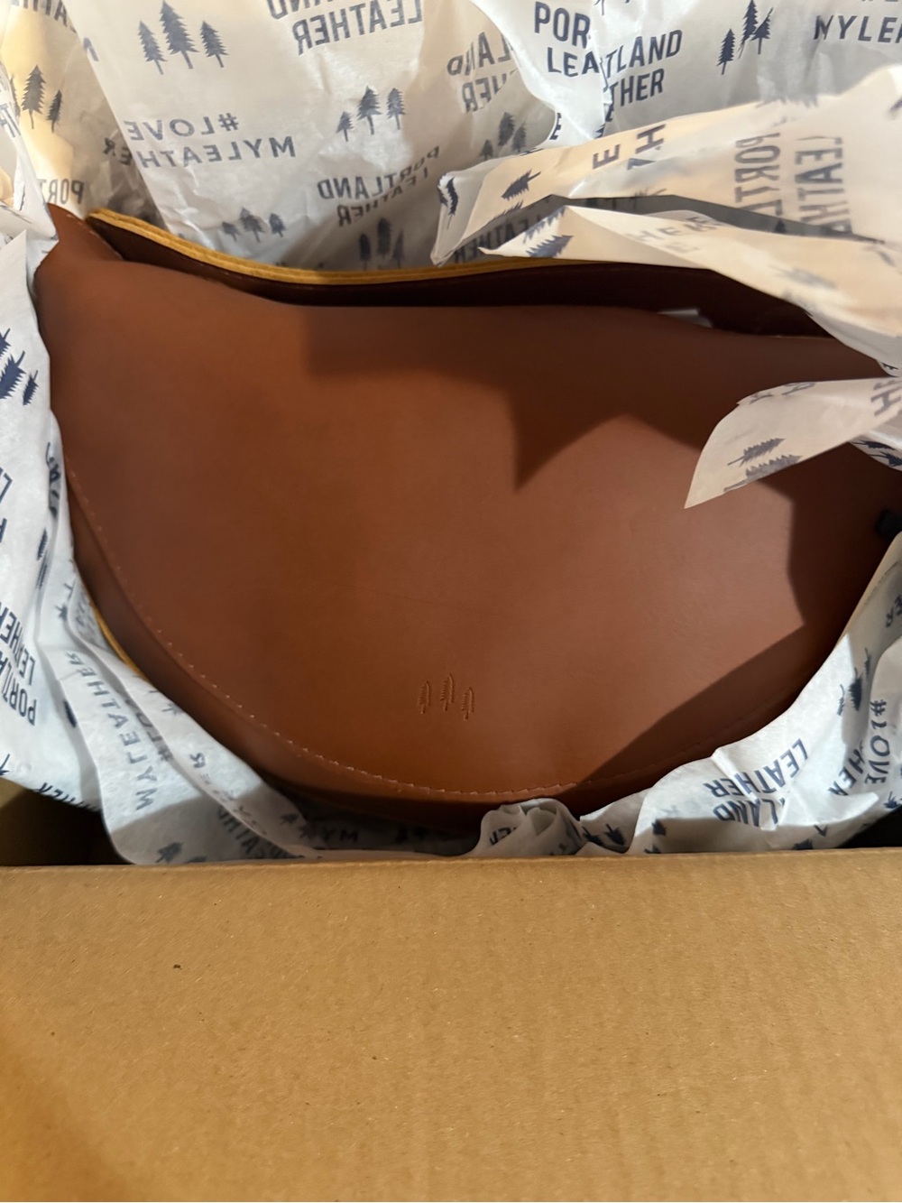 Classic Tan Leather Crossbody Saddle Bag